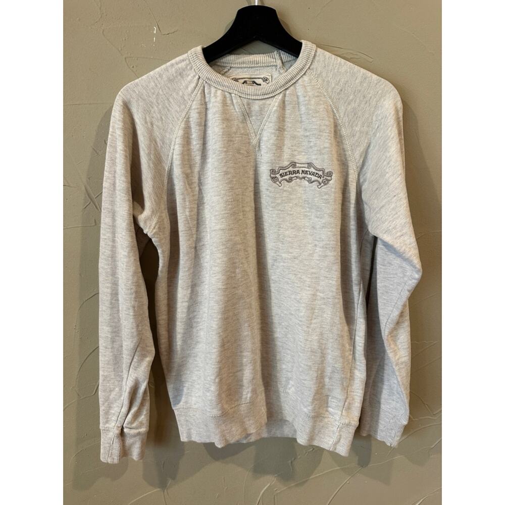 Sierra Nevada Men's Light Gray Crewneck Sweatshirt